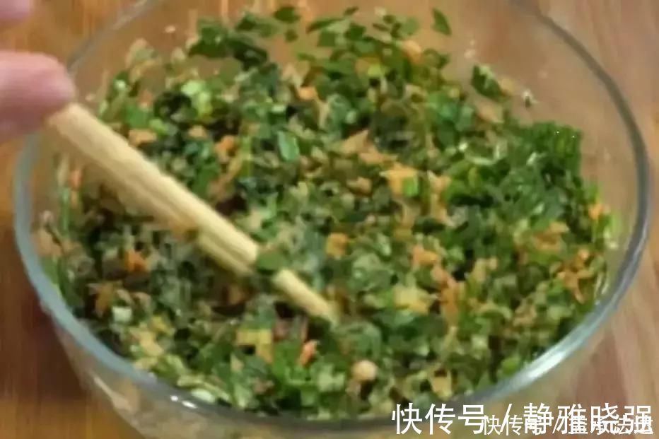 丸子|韭菜新做法，比饺子好吃100倍，大人小孩吃不够，真过瘾！