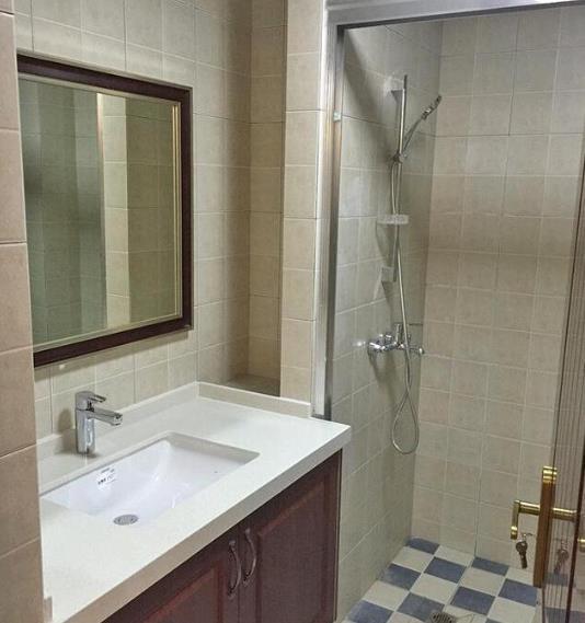 婚房|晒晒婆婆准备的婚房，全屋橱柜的颜色太压抑，其他都挺满意的