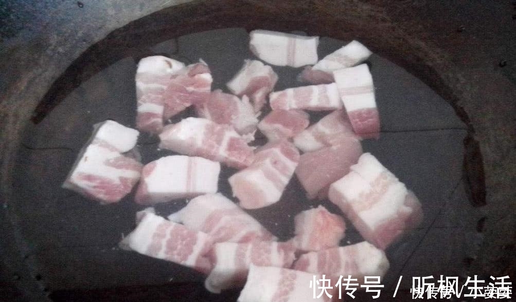 焯水|五花肉焯水时,不能直接下锅煮,很多人都错了,难怪肉质又老又柴