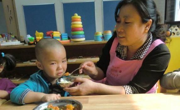 莉姐|医生提醒孩子3岁前，经常喝这种水容易“长不高”，家长别糊涂