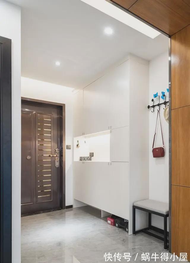 客厅|这个人装修太聪明，将次卧变成工作室，打通空间增强采光，超实用
