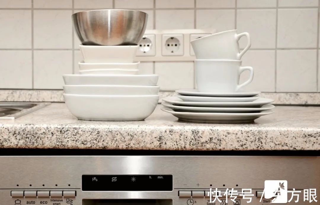不锈钢|制碗厂工人偷偷告诉我,吃饭千万不要用这种碗,赶紧换掉,每个人家里都有!