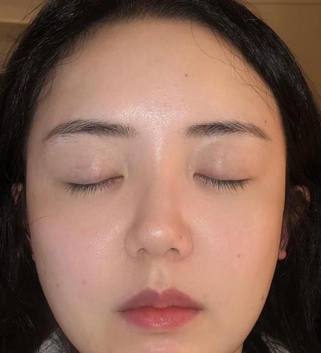 经常不“洗脸”的女人,皮肤都成什么样了?看这几点就很清楚!