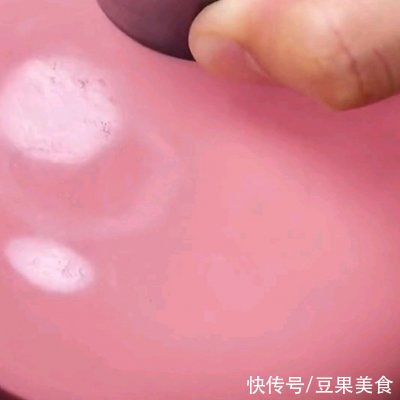 清甜|玉米排骨汤清甜营养又健康，做法还很简单