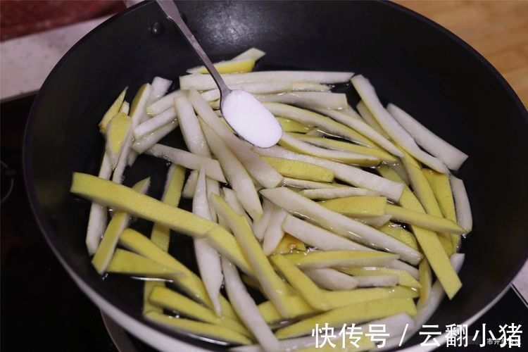 柚子浑身都是宝,剥下的皮比果肉还宝贵,当垃圾扔掉就可惜了