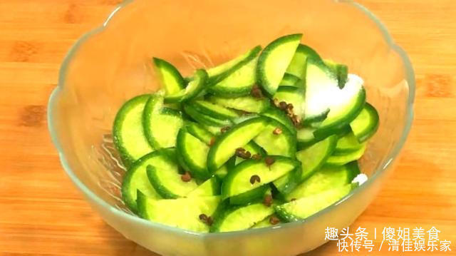 每年年夜饭总少不了此菜,颜值高味道好,客人都夸好吃,比吃肉香