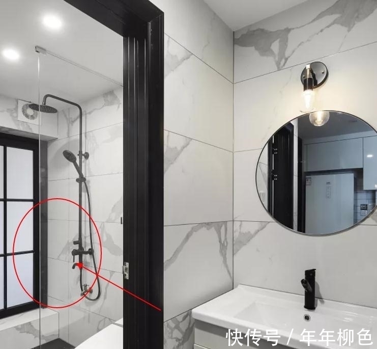 全屋|小户型别再瞎装!如今流行“不买”餐桌,隔墙改玻璃隔断,太实用