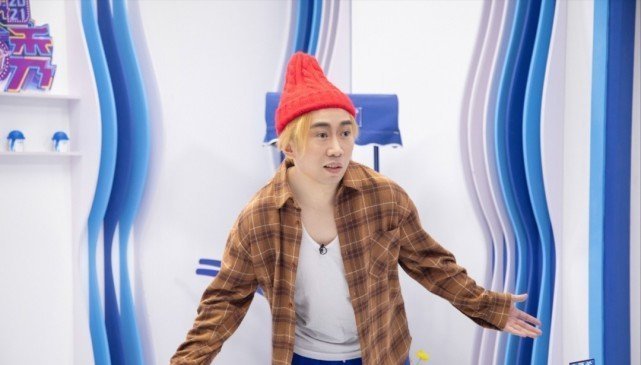 观众真的好狠心!百变大咖秀努力成这样还没有挣得观众几个眼神