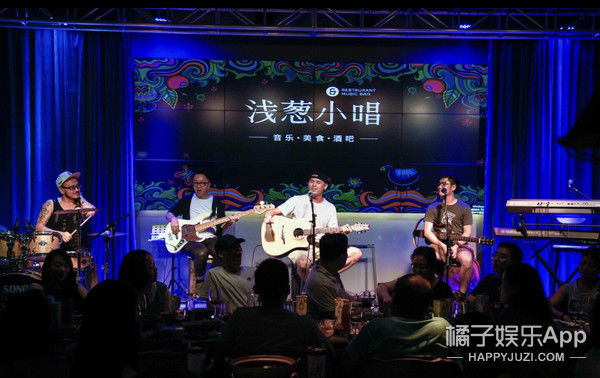 唱游天下|还记得《中国好声音》的张恒远吗？和绯闻女友同框了！