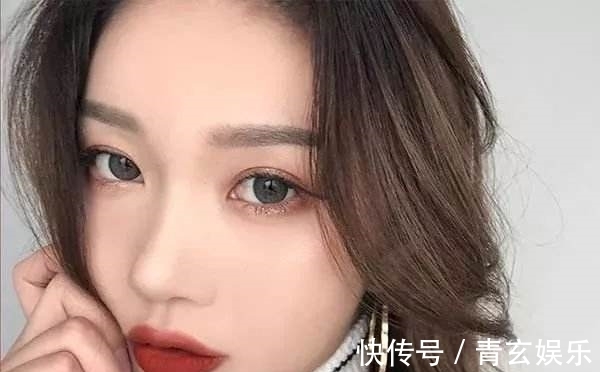 错误|涂口红时,最好避开4个“低级错误”,很多女生不懂,难怪老掉色