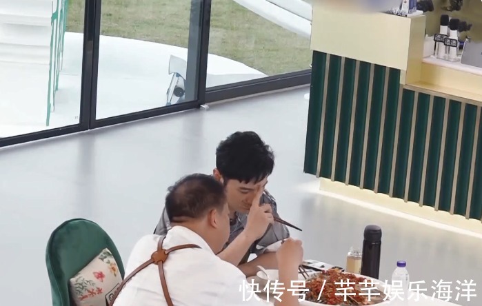 李浩菲|《中餐厅5》下期未播先火，4位老成员返场，网友有盼头了