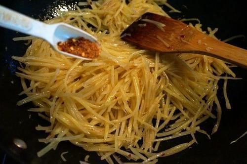 小孩|不管什么时候,土豆不能和它一起吃,好吃也不行,老人小孩要注意