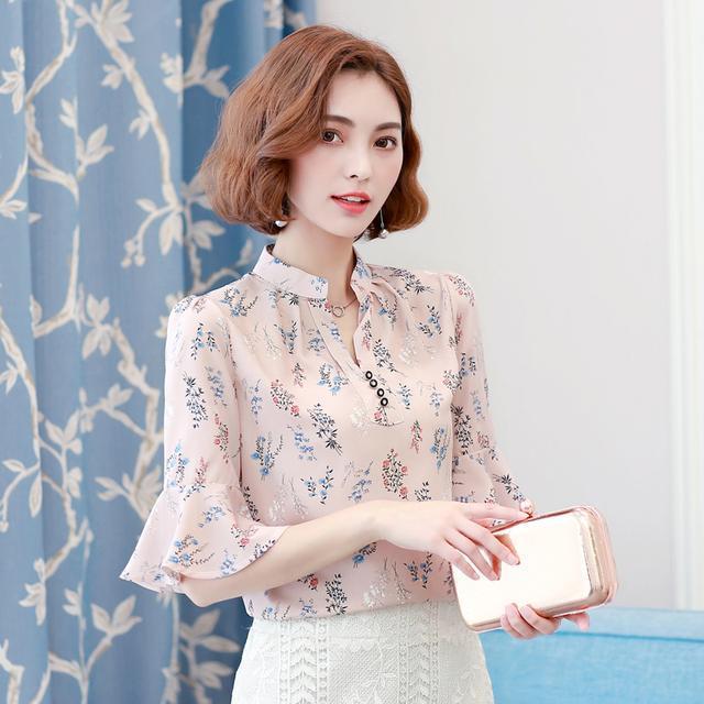 喇叭 让你提升气质做精致女人的几款时尚女装