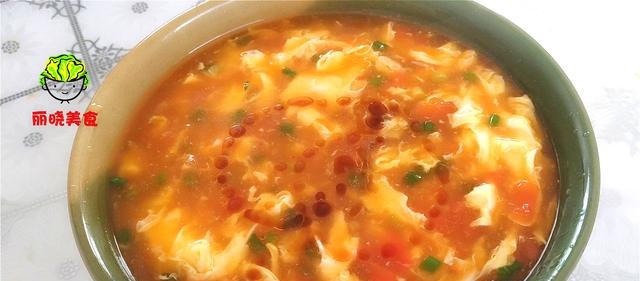 做鸡蛋汤时,不要再直接倒入鸡蛋了,教你一妙招,好喝到停不下嘴