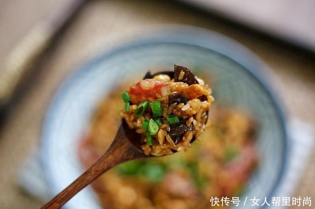 母子二人的晚餐,走红朋友圈,饭菜一锅出,收到多数好评