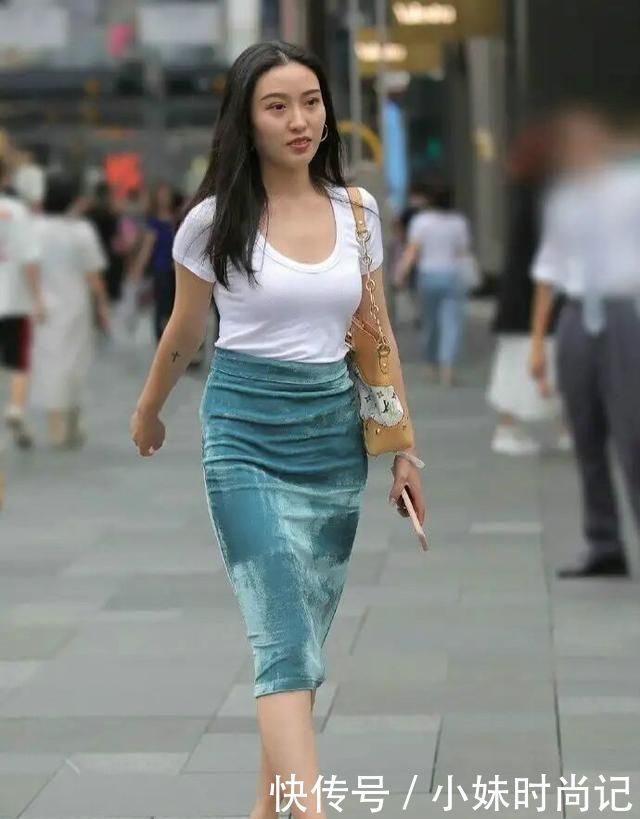 走心|街拍:连衣裙的美太走心, 简约还很靓丽, 让人很难不爱