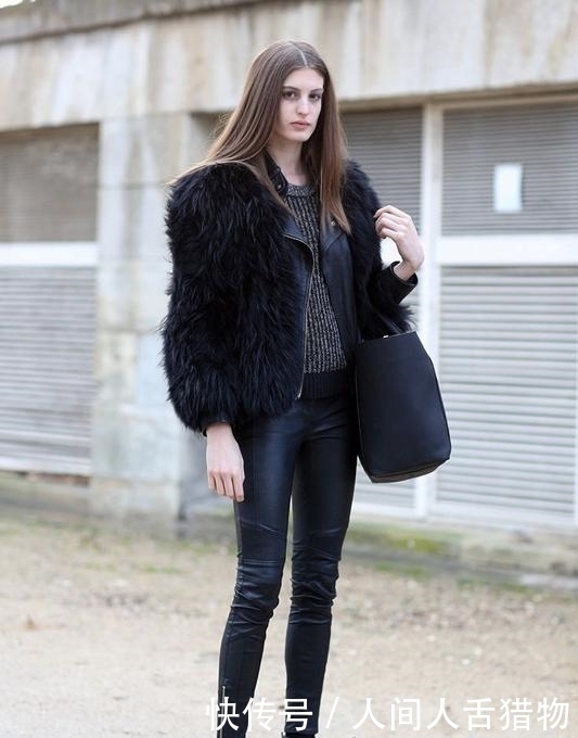 阔腿裤失宠了,今年流行“裤子+短靴”,配大衣、外套都有范儿