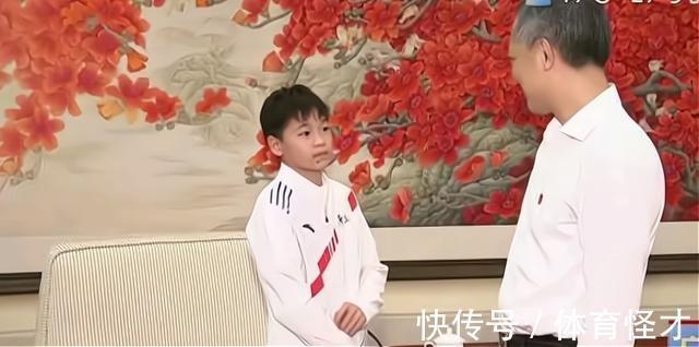 红姐|双手叠放不太自然!全红婵见书记有些放不开,红姐的经历有些少