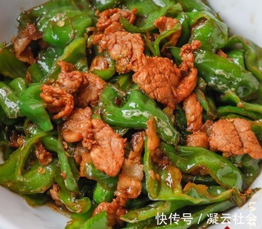 鲜香|做辣椒炒肉，先炒肉还是先炒辣椒？顺序很关键，肉质鲜香又入味！