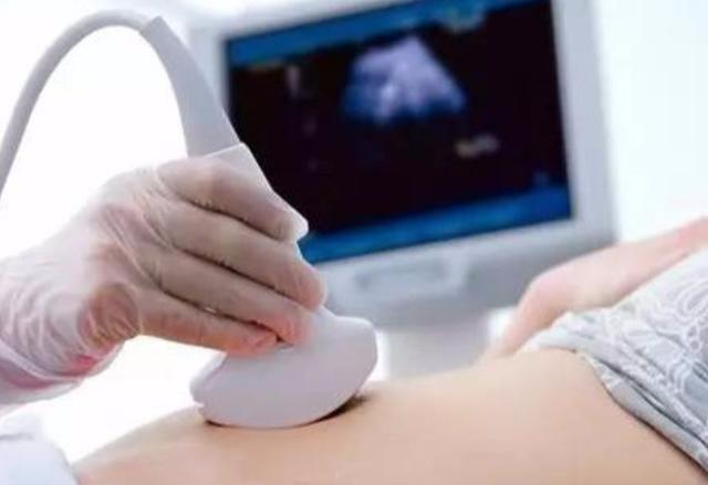 手术治疗|女子上医院检查出怀孕8个月,女子不可能,每个月还来月经