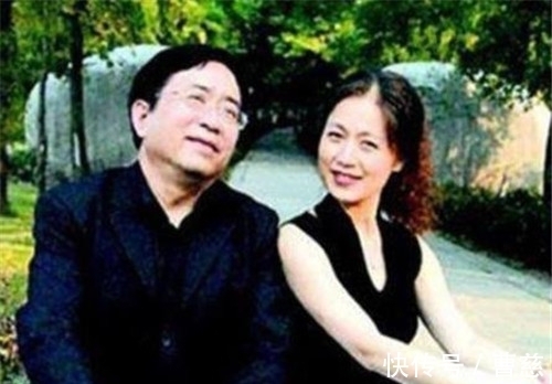 散文|李红:说说我的“流氓前夫”余秋雨,一个道貌岸然的“伪君子”