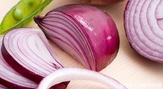 吃法|洋葱和它是天生的“死对头”,专家提醒不能一起食用,早知早受益