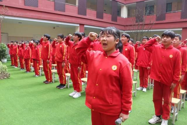 渭南桃园学校2021届“拼博百日 不负芳华”百日誓师大会