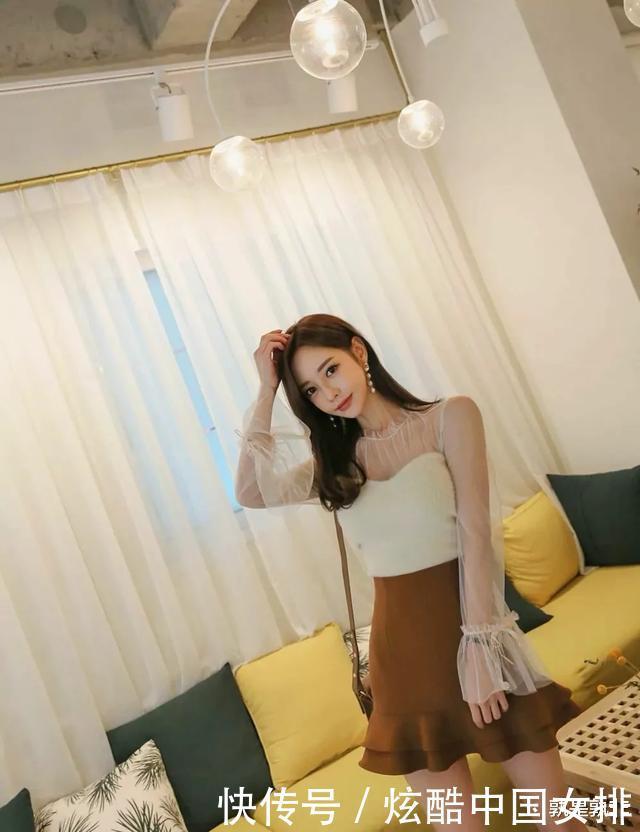 清纯A字裙造型,拼接薄纱,一样美的惊艳