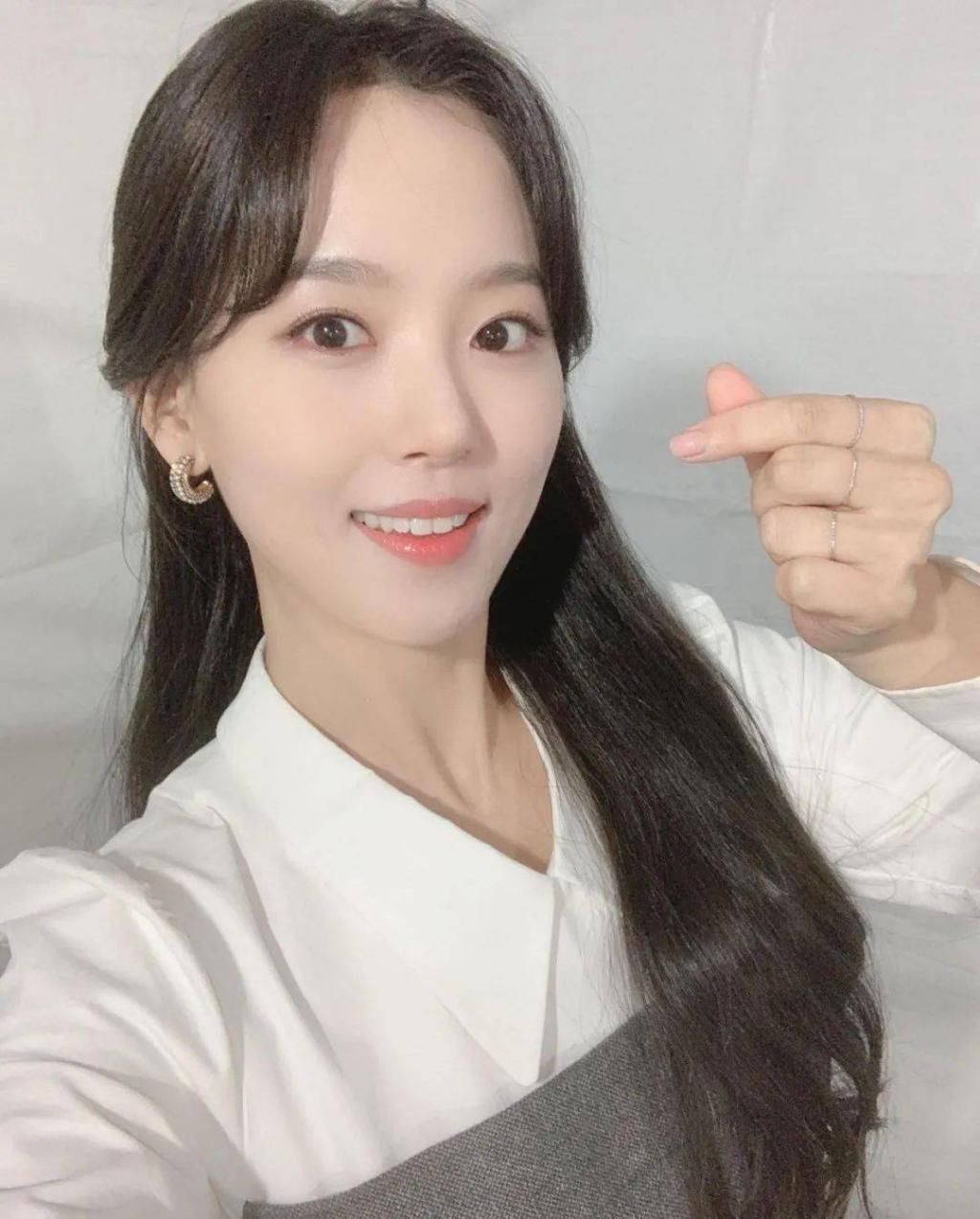 脸小|不同脸型怎么选刘海？这几款“整容级瘦脸”刘海，剪完就能脸小一圈！