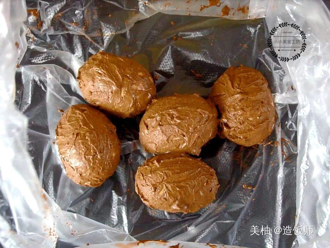 做皮蛋时，有人先煮熟，有人直接拌，两者差别大，弄错难吃有怪味