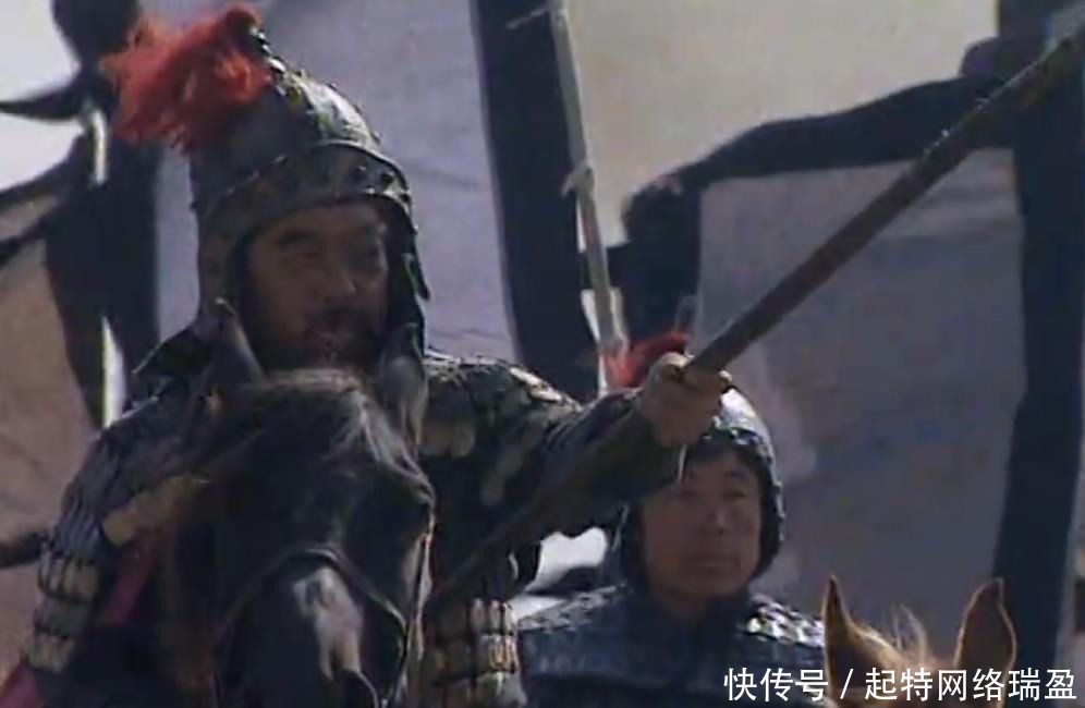 演义小说|高顺击败关羽张飞夏侯惇，曹洪打跑张飞马超，靠的是大将单挑吗？