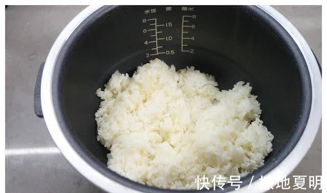 菠菜|米饭二次加热会“致癌”?医生提醒:这5种食物,最好别加热