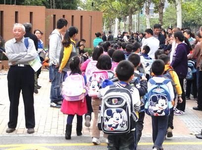 学前教育没必要？上幼儿园和不上幼儿园直升小学的孩子，差别很大