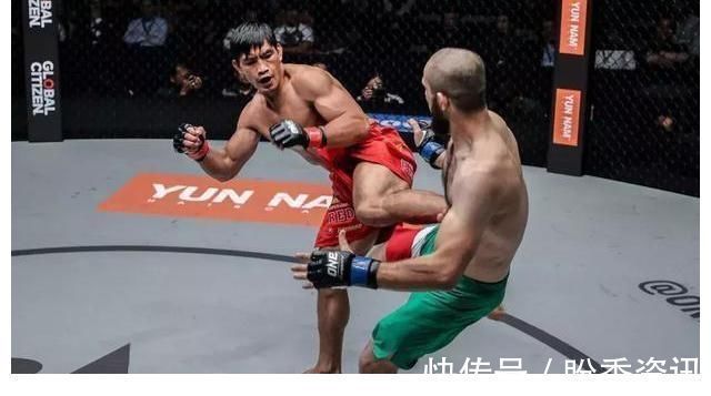 武术|武术杂谈之:李小龙的李三脚究竟是怎么回事?真的只能用于电影吗