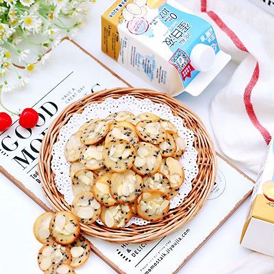 薄脆饼干|杏仁黑芝麻薄脆饼干