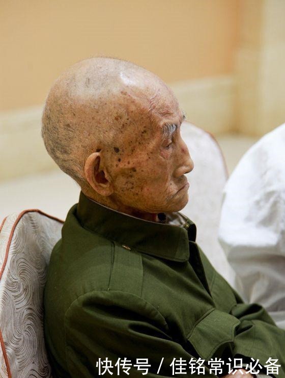 留下|他带领军队击杀4万日军,遭判刑五年,当场撕毁判决书,留下一言