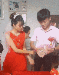 |搞笑GIF:造假就算了,但是你这样造假良心就不会痛吗?