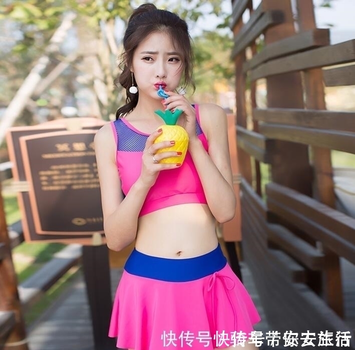 分体|粉色分体泳衣美女,展现性感优雅的身姿,绽放的魅力无限