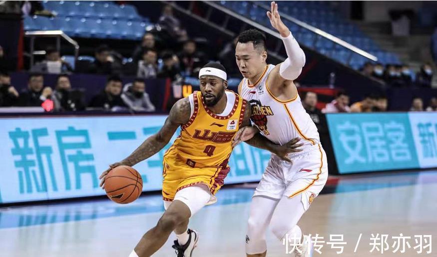 葛昭宝|掀翻联赛第2，终结对手9连胜！CBA杀出大黑马，辽宁队成渔翁