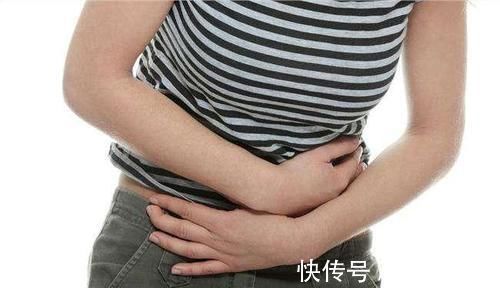 避孕|新生宝宝“顺手牵环”,手握避孕环霸气出生,网友:此娃必成大器