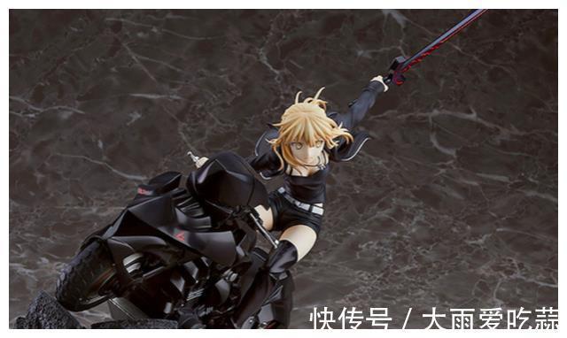 小情侣|手办变垃圾，小情侣家中收藏手办，专业团队为其减少800kg碳排放