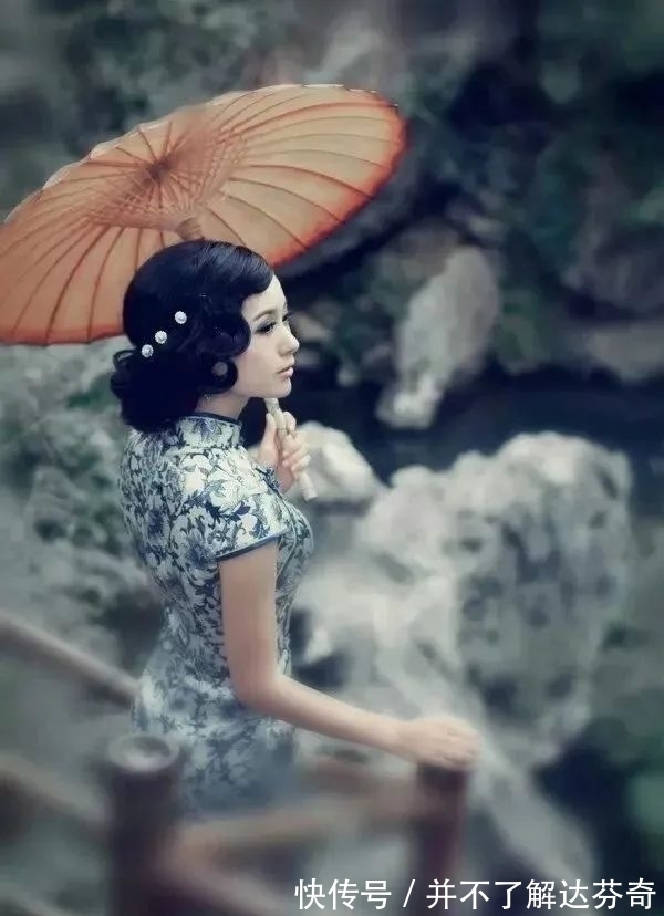 笔尖!时光,是一首回眸的诗