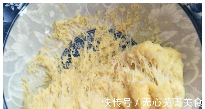 炸油条|想吃油条不用买，在家10分钟就炸好，香酥蓬松，做法配方教给你！