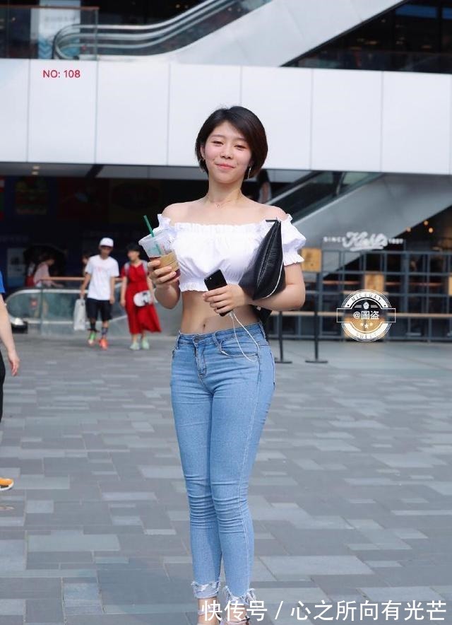 打底裤 魅力动人的打底裤装扮很有时尚感,轻盈舒适又雅致,透人心脾