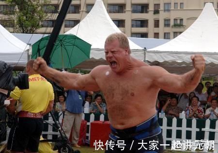 赘肉|肚子上有很多赘肉,想练出腹肌的话是先减肥好,还是直接练好呢?你怎么看?