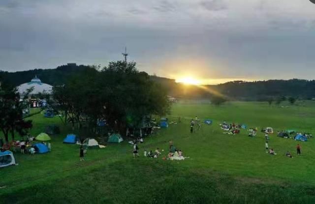 草原|木兰草原越夜越精彩，单日夜场人流量近2.1万人次