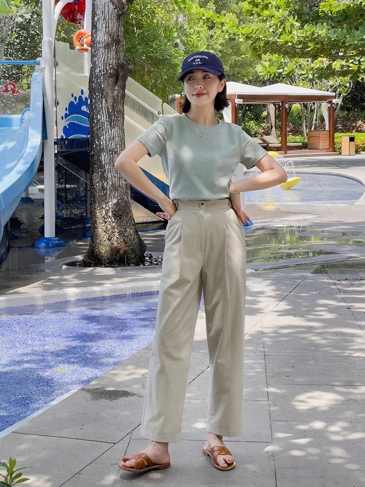 单品|奔三奔四的女性,夏季多穿这些基础款单品,显瘦洋气又高级