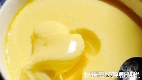 做鸡蛋羹，别再傻傻加水了，多加一点“它”，嫩滑营养，孩子爱吃