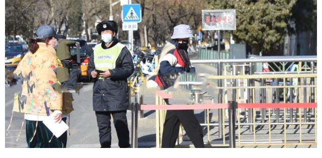 央视2022年春晚语言类节目彩排，贾玲张小斐现身，还有搭档许君聪