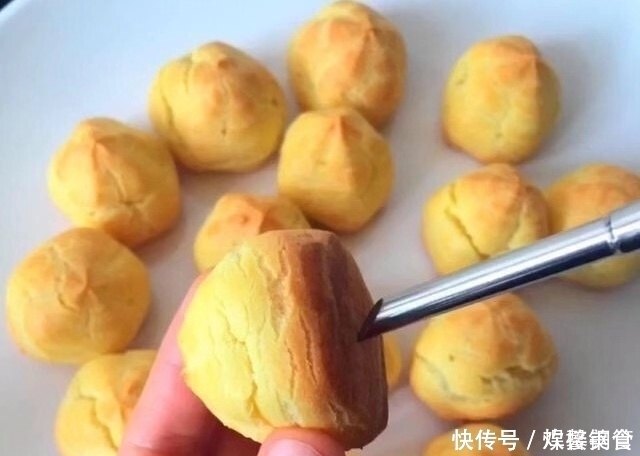 3个鸡蛋，一碗面粉，教你做小零食，比做馒头简单，吃着比面包香